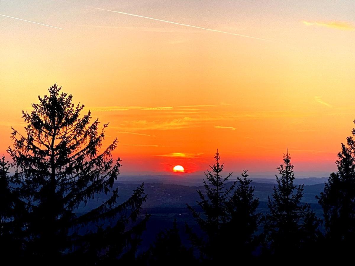 Fraenkische Linie - Radspitz-Ferienwohnungen Marktrodach Екстериор снимка
